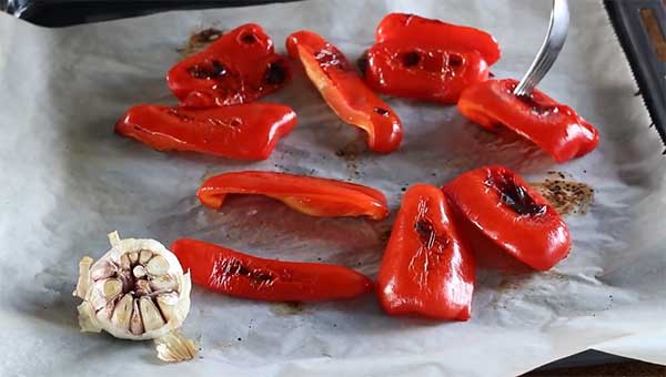 печеные перец и чеснок