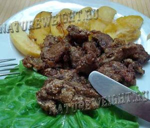 Как приготовить печень по-берлински с луком и яблоками