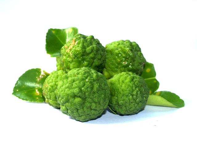 зеленый плод C.bergamia